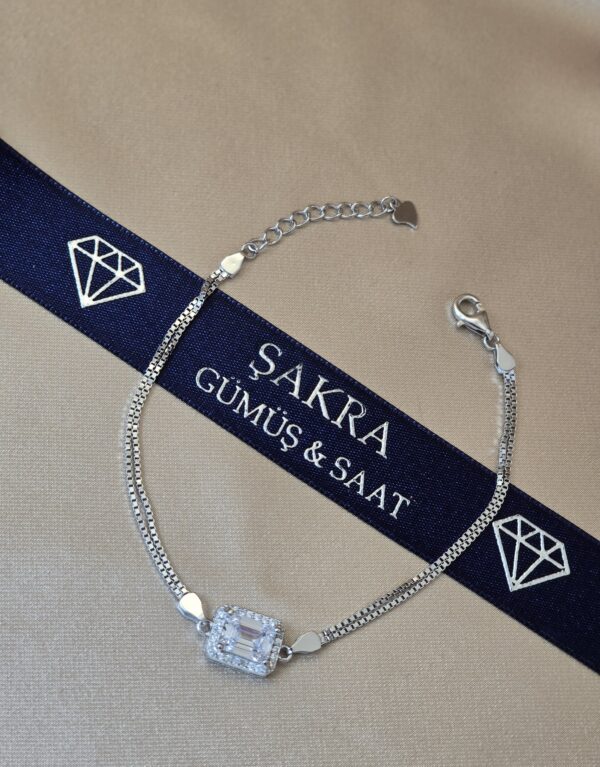 Baget Taşlı Çift Zincirli Zarif Gümüş Bileklik