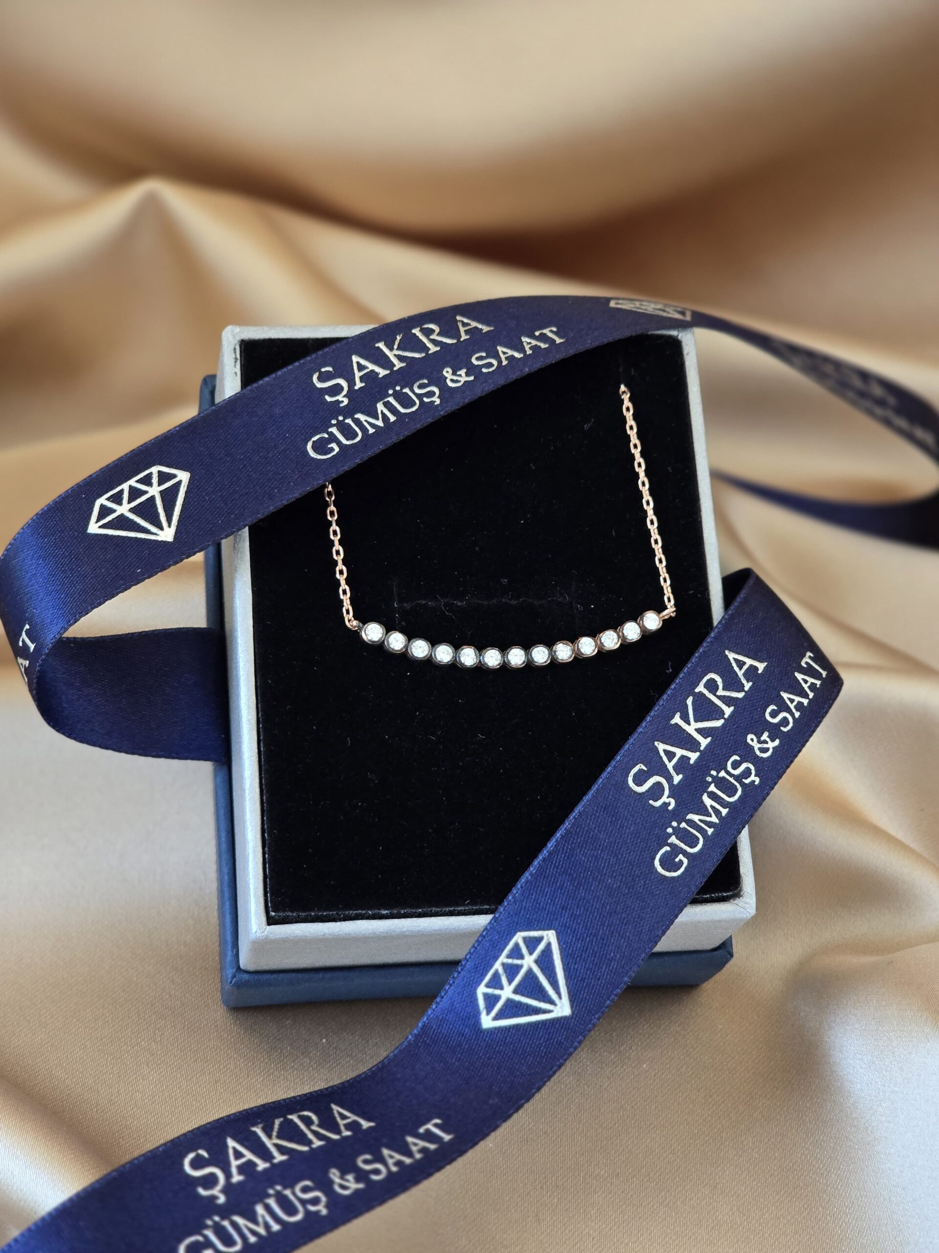 Rose Kaplama Sıralı Beyaz Taşlı Minimal 925 Ayar Gümüş Kolye - Görsel 2