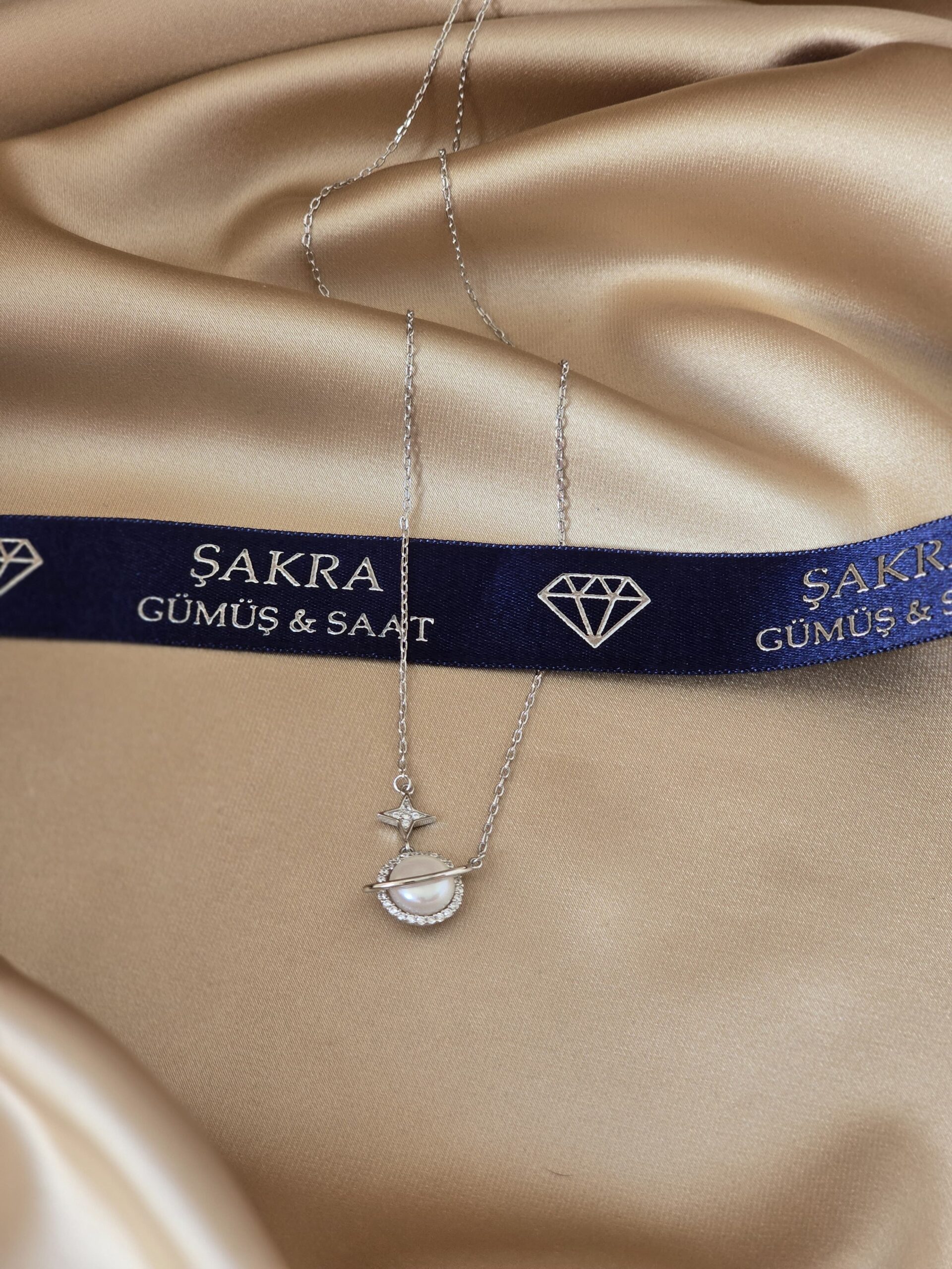 İnci Detaylı Gezegen Formlu 925 Ayar Gümüş Kolye