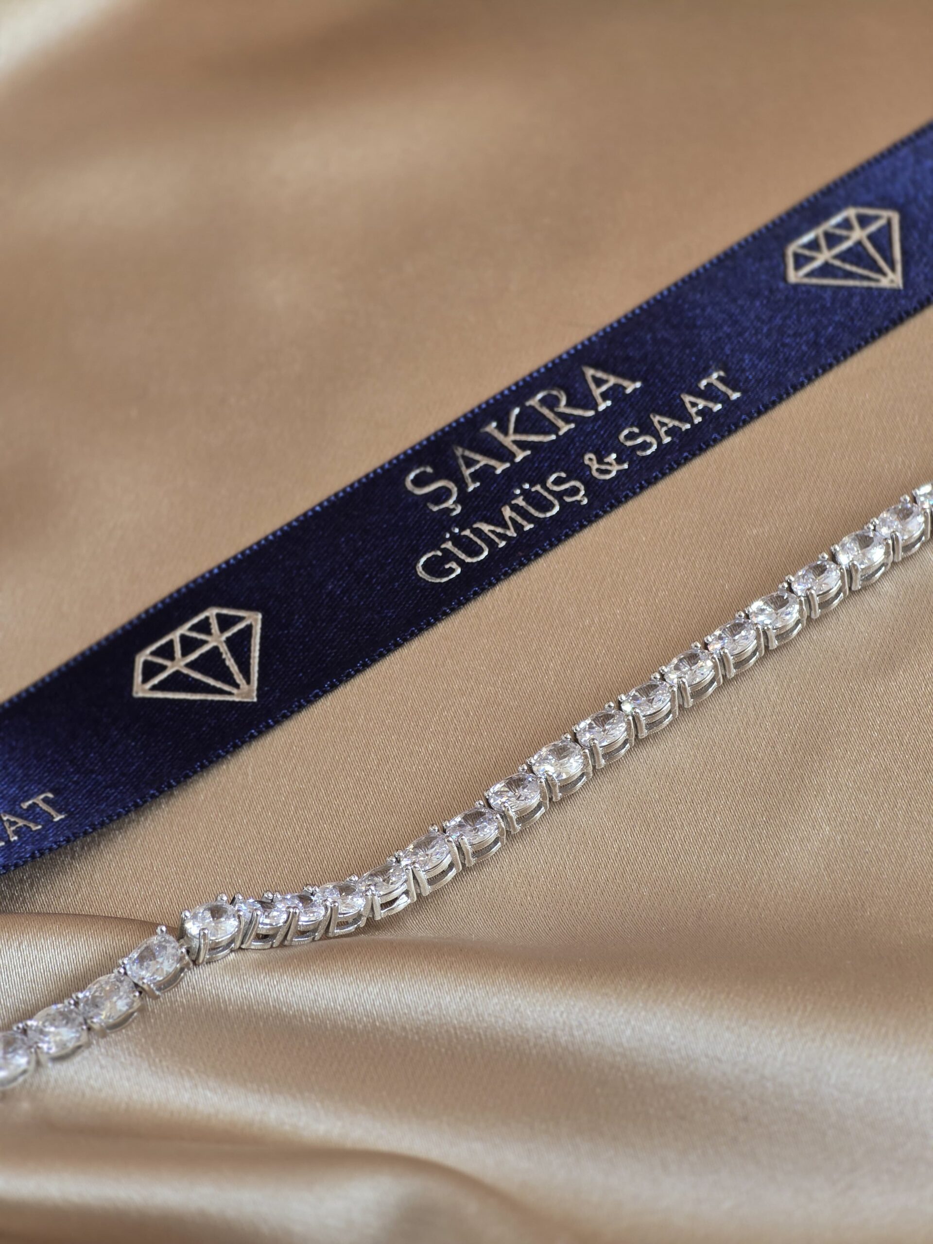 Klasik Tam Tur Taş Dizilimli Gümüş Bileklik