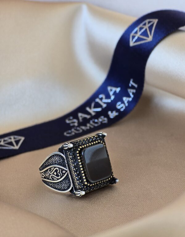 Siyah Oniks Taşlı Kare Erkek Gümüş Yüzük – 14 gr | Şakra Gümüş & Saat