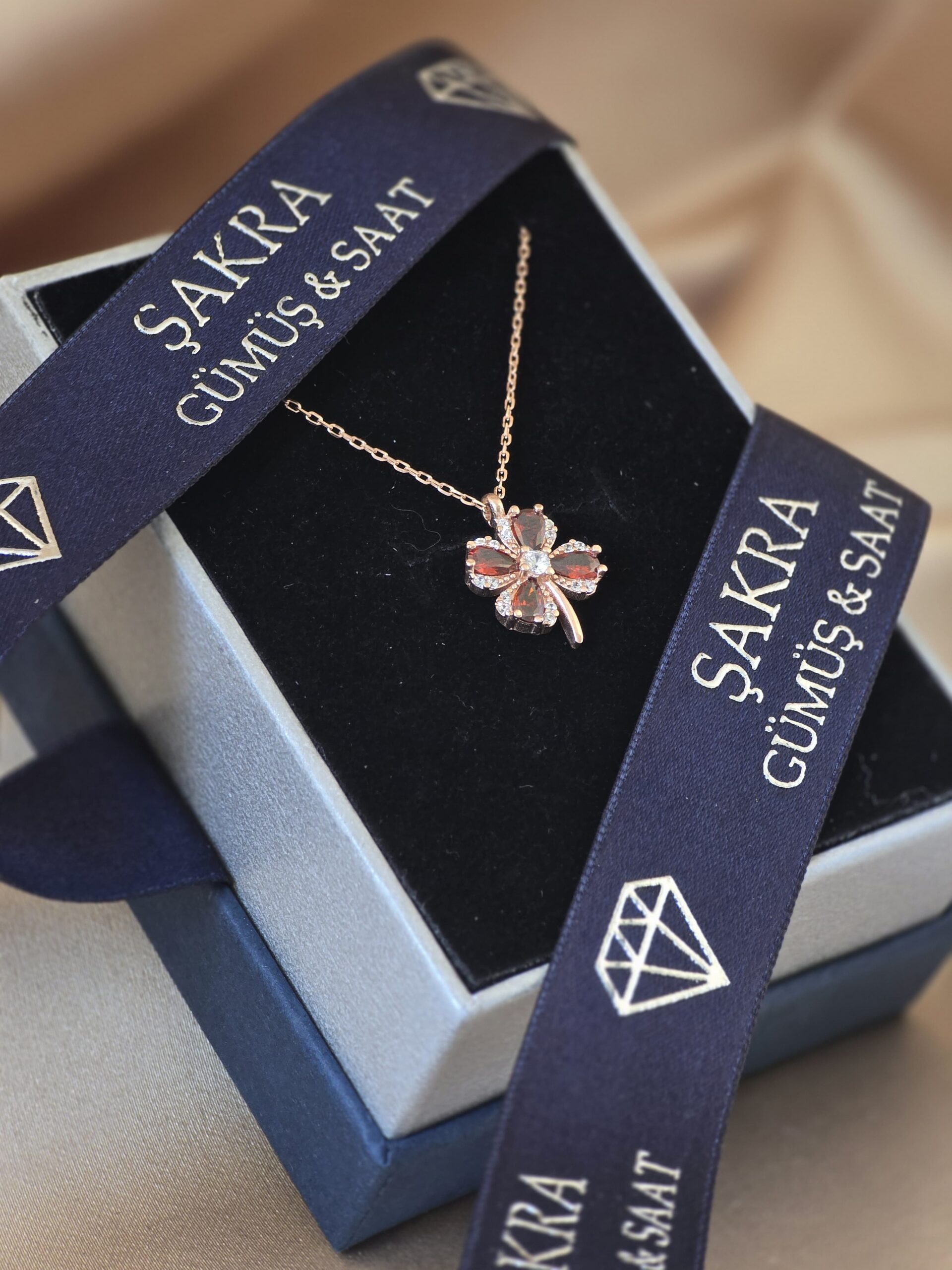 Rose Kaplama Kahverengi Taşlı Yonca Modeli 925 Ayar Gümüş Kolye - Görsel 2