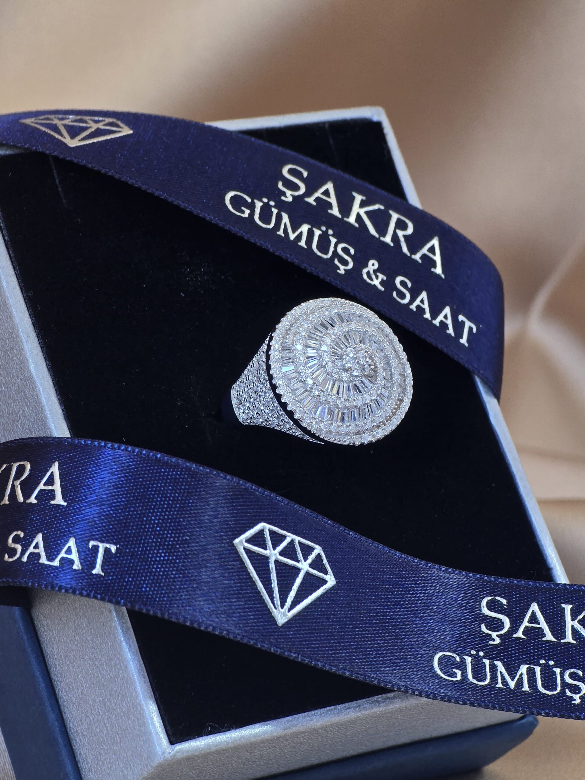 Spiral Tasarım Baget Taşlı 925 Ayar Gümüş Yüzük – 7.5 Gram - Görsel 2