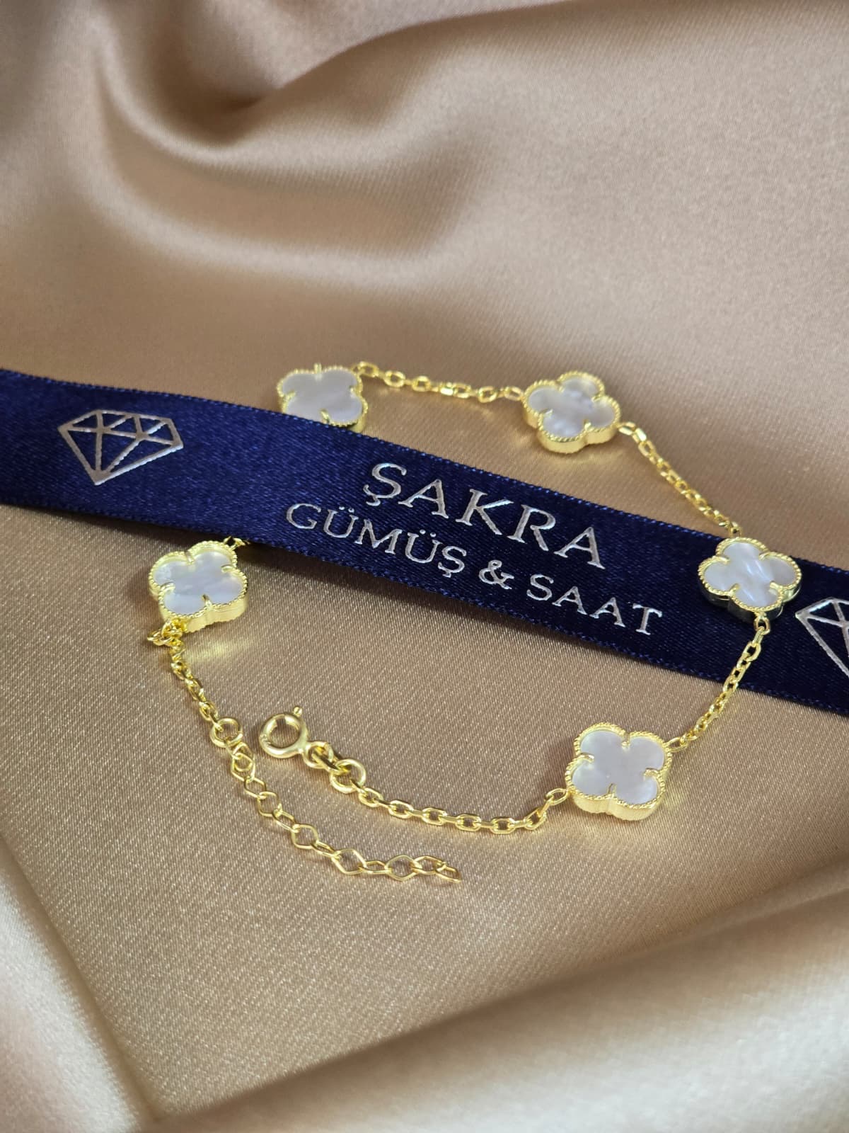 Altın Kaplama Sedef Dörtlü Yonca Figürlü Gümüş Bileklik