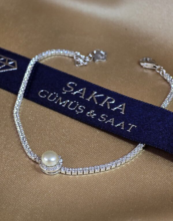 İnci Detaylı Zarif Zirkon Taşlı Gümüş Bileklik