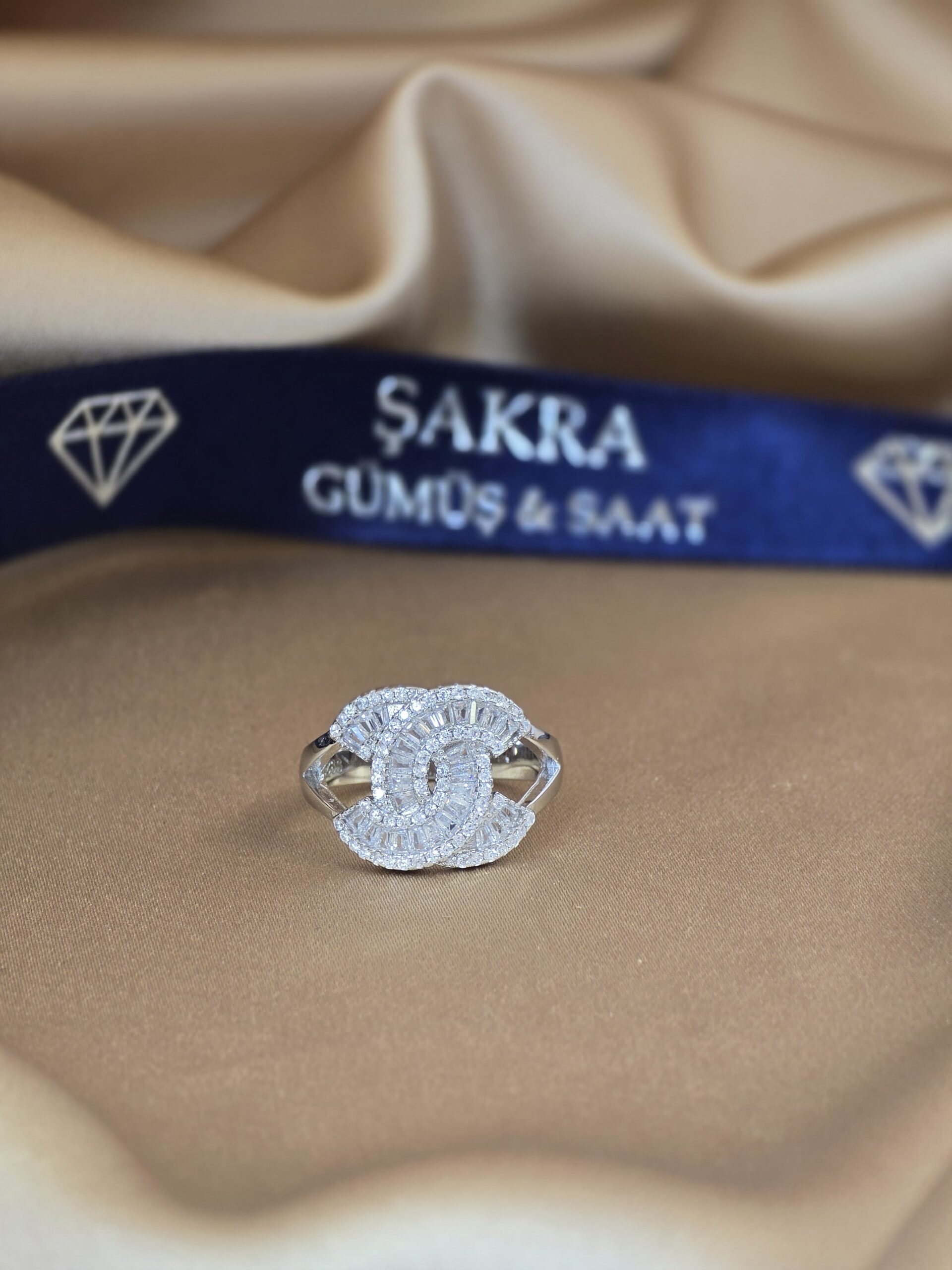 Baget Taşlı Örgü Formlu 925 Ayar Gümüş Yüzük – 4.6 Gram