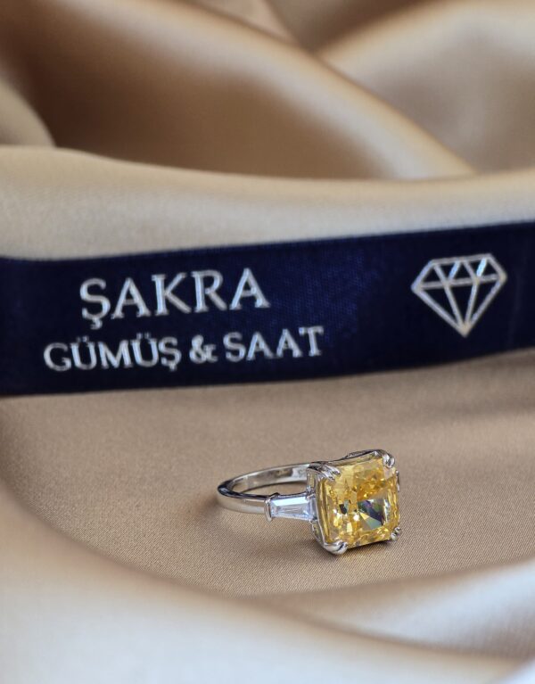 Sarı Baget Taşlı Zarif Bayan Gümüş Yüzük – 5.8 gr | Şakra Gümüş & Saat