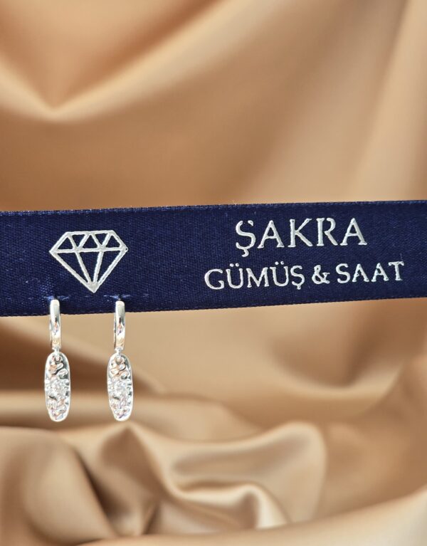 Zirkon Taşlı Oval Sallantılı Gümüş Küpe – 3.1 gr | Şakra Gümüş & Saat