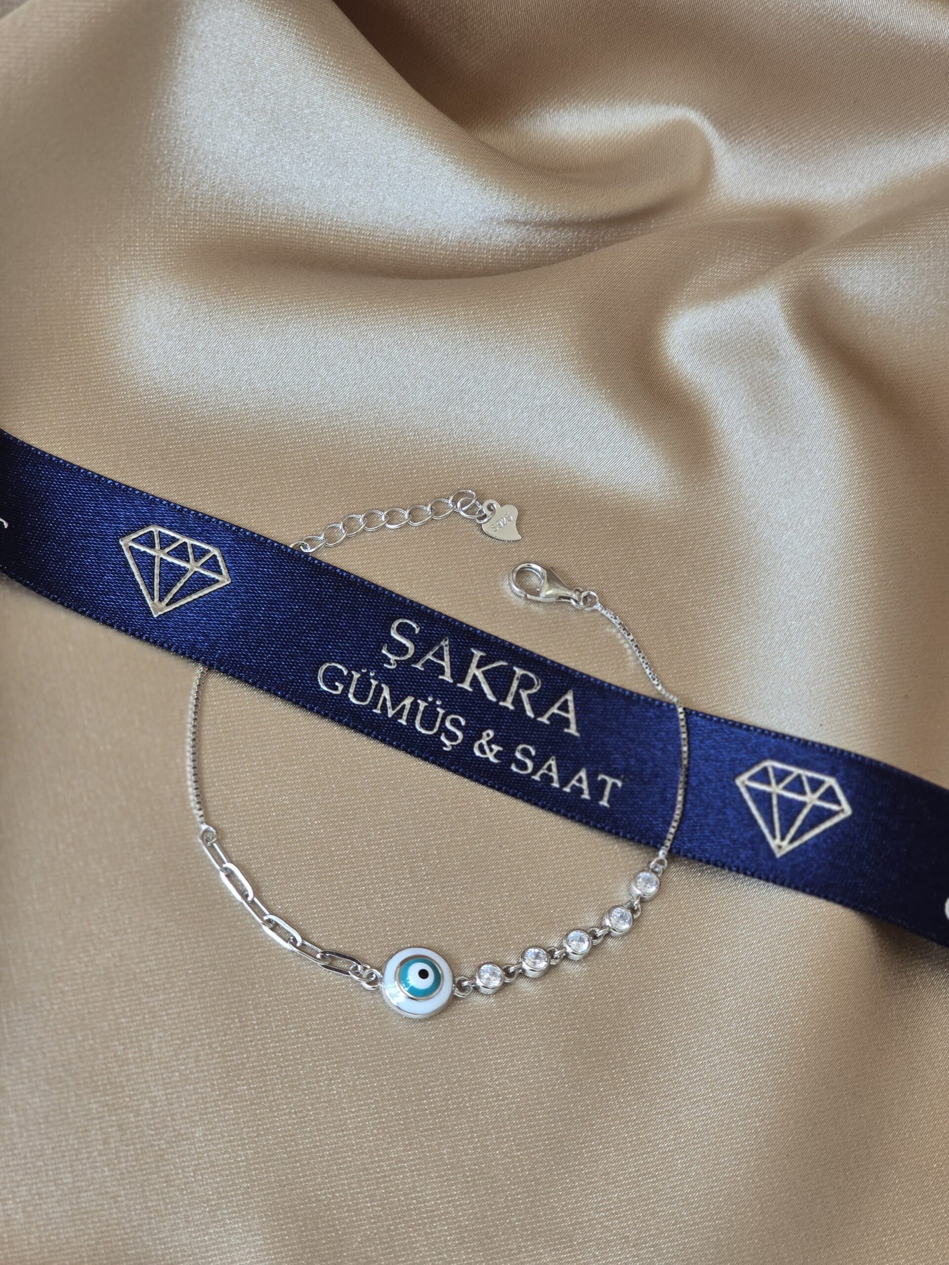 Minik Nazar Gözlü Taş Detaylı Kombin Zincirli Gümüş Bileklik