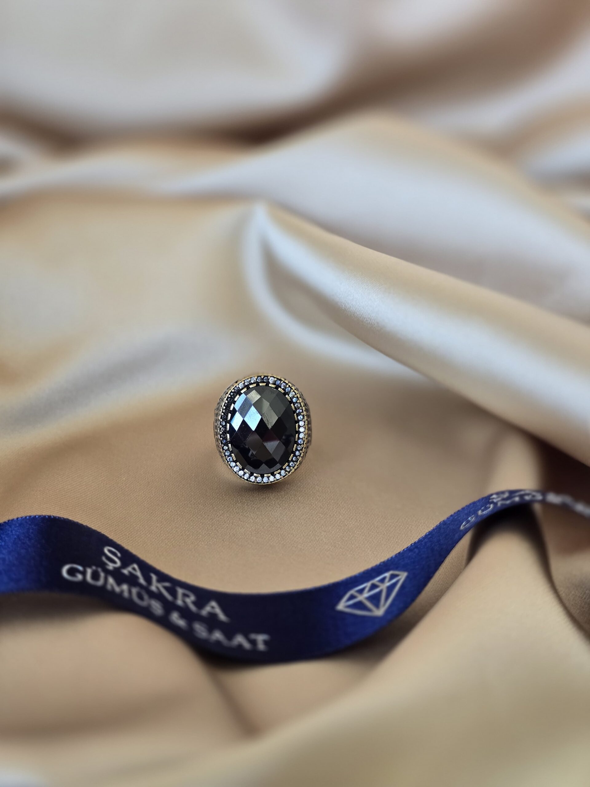 Siyah Kesme Taşlı Oval Erkek Gümüş Yüzük – 23.2 gr | Şakra Gümüş & Saat