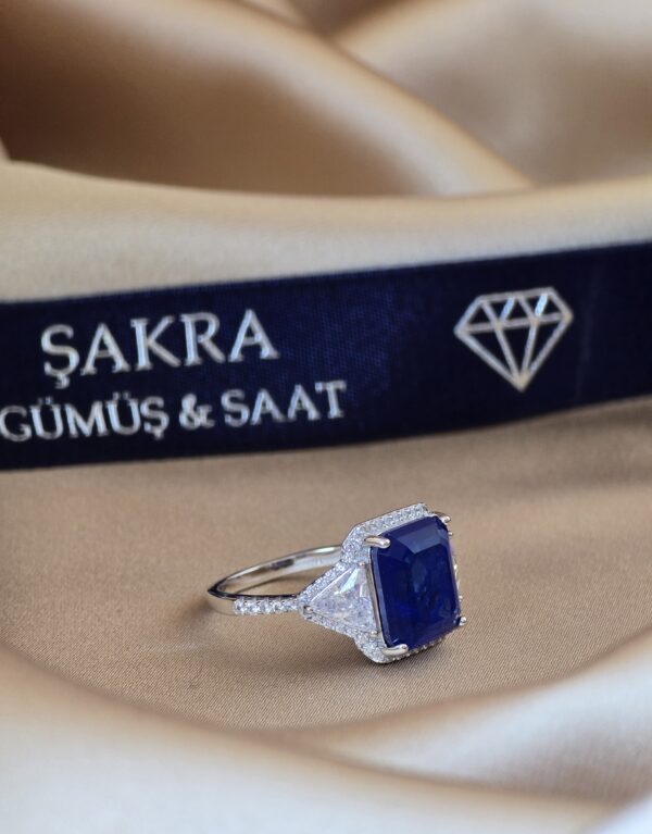 Lacivert Safir Taşlı Baget Kesim Bayan Gümüş Yüzük – 5.6 gr | Şakra Gümüş & Saat