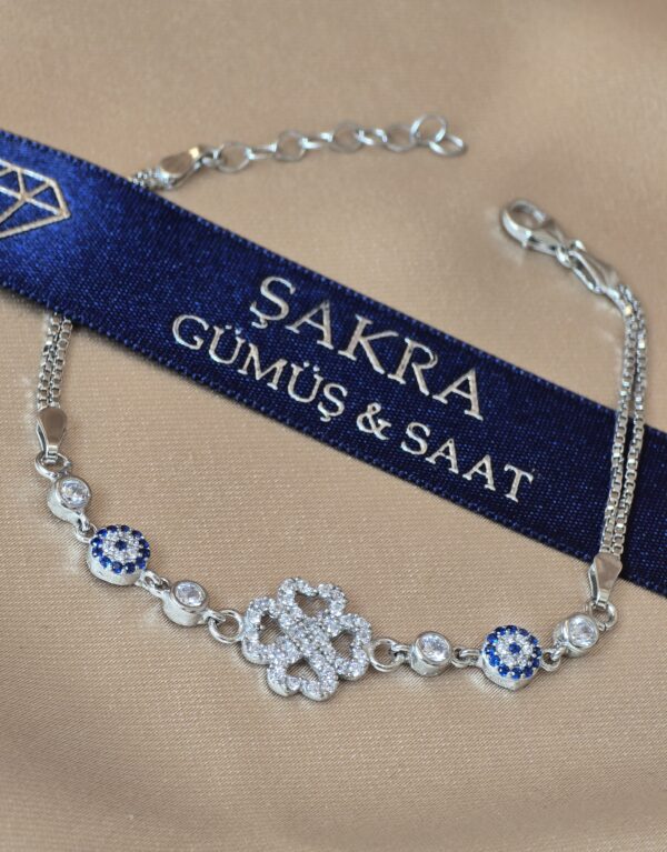 Mavi Taş Detaylı Çiçek Motifli Gümüş Bileklik