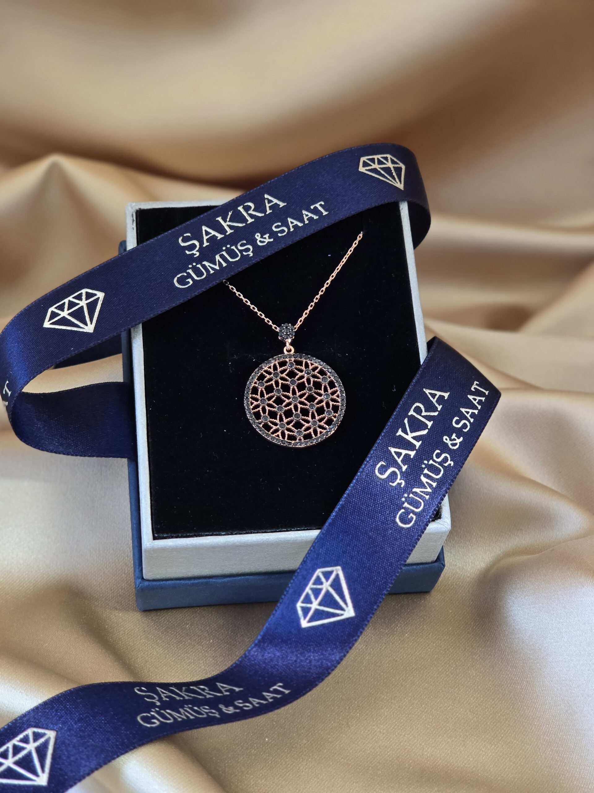 Siyah Taşlı Geometrik Desenli 925 Ayar Gümüş Kolye (Rose) - Görsel 3