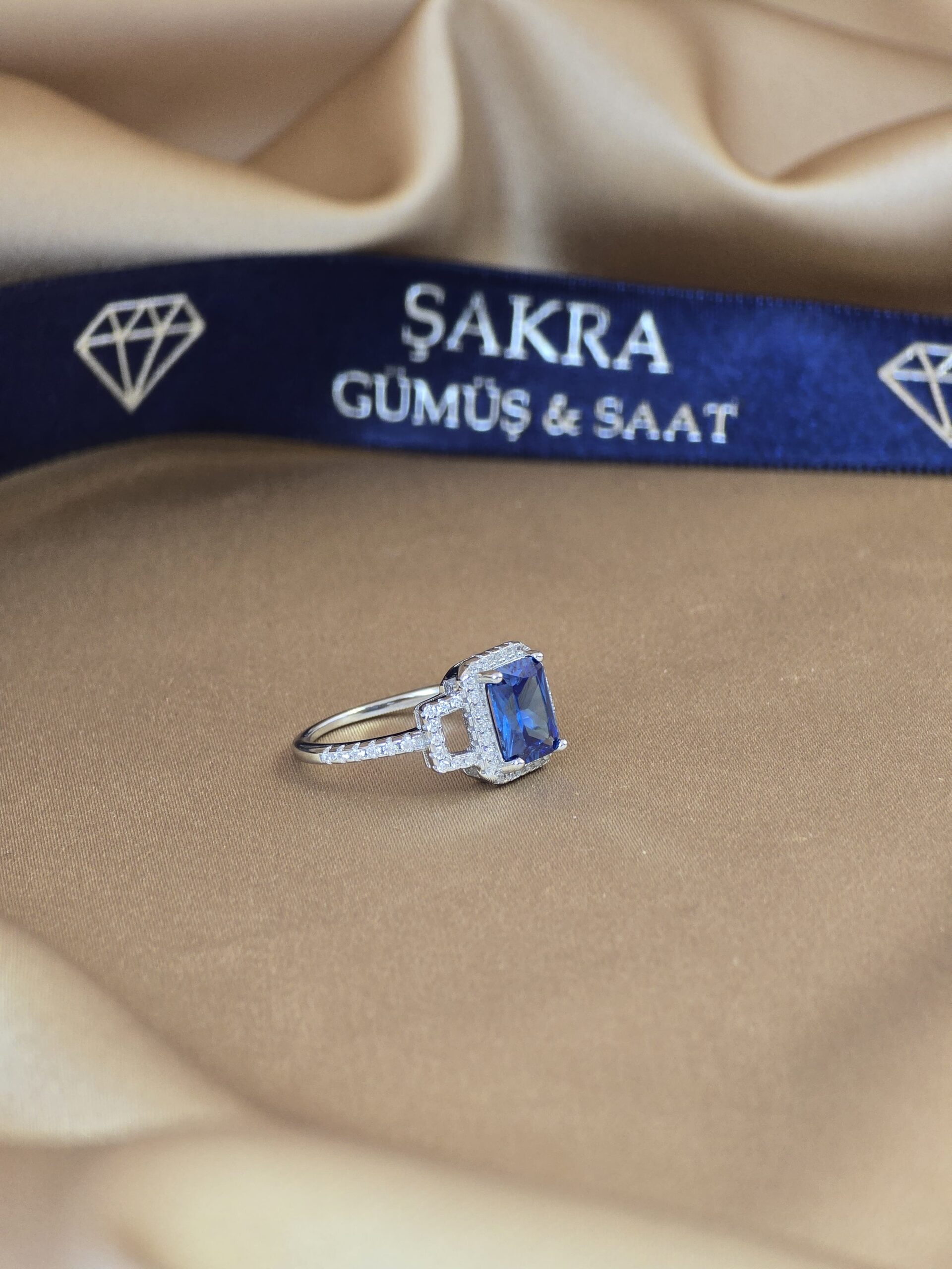 Mavi Baget Taşlı Zarif Tasarım 925 Ayar Gümüş Yüzük – 2.8 Gram