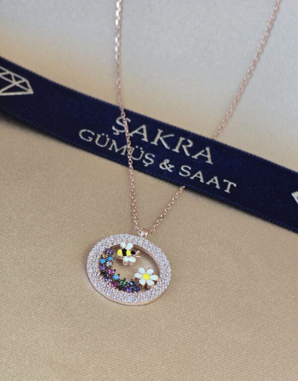 Renkli Çiçek ve Kelebek Figürlü Rose Kaplama 925 Ayar Gümüş Kolye
