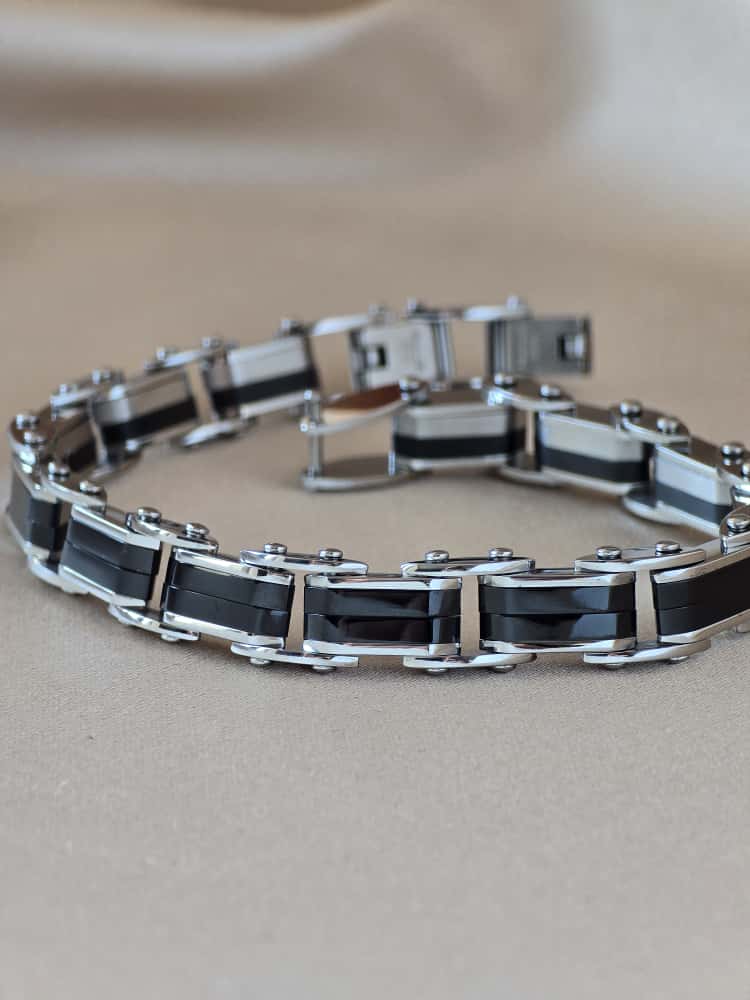 Şakra Gümüş Siyah Şerit Detaylı Çelik Erkek Bileklik