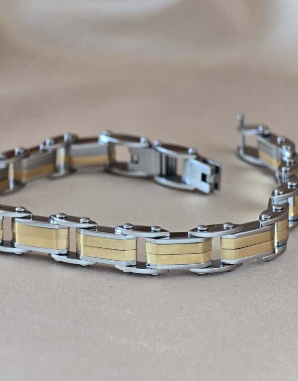Şakra Gümüş Gold Şerit Detaylı Çelik Link Bileklik