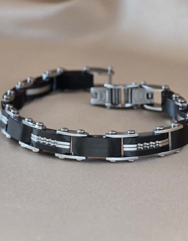 Şakra Gümüş Siyah Plaka Detaylı Çelik Link Bileklik