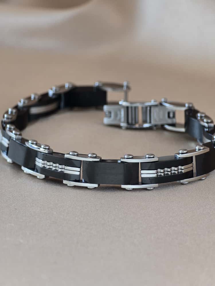 Şakra Gümüş Siyah Plaka Detaylı Çelik Link Bileklik