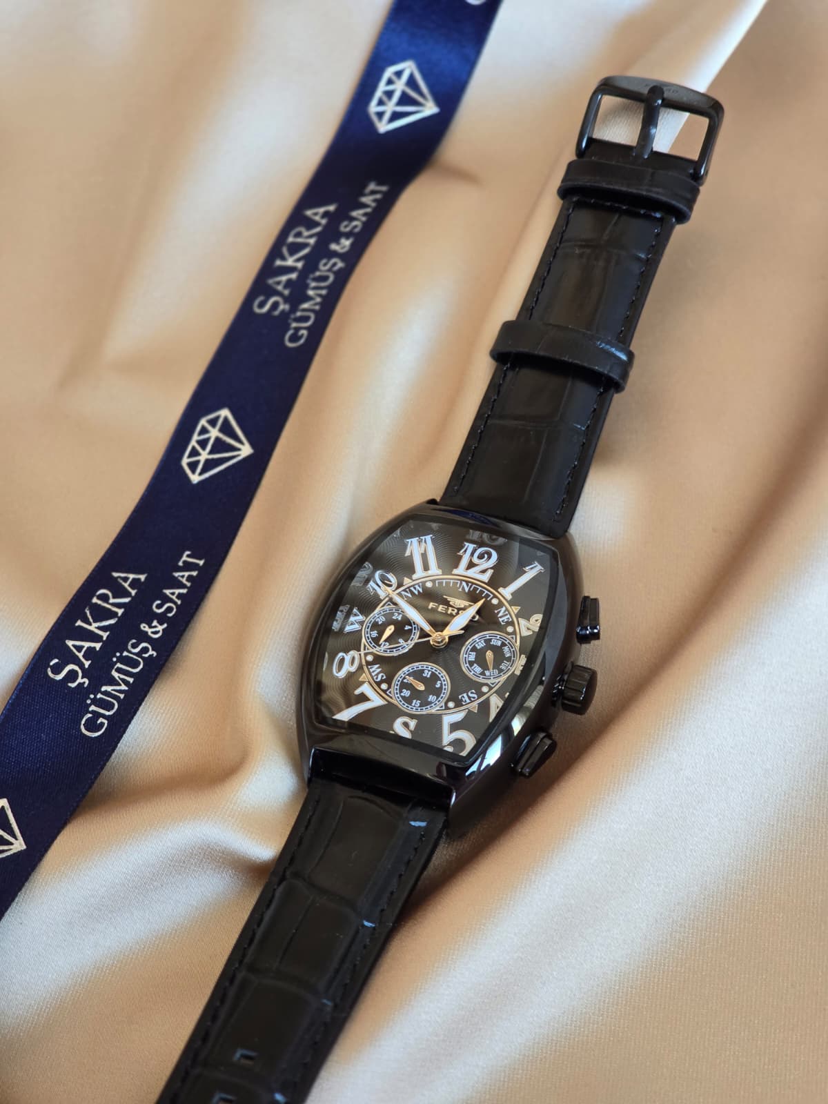 FERRO Siyah Kasa Kavisli Kadran Deri Kordon Erkek Kol Saati - Görsel 2